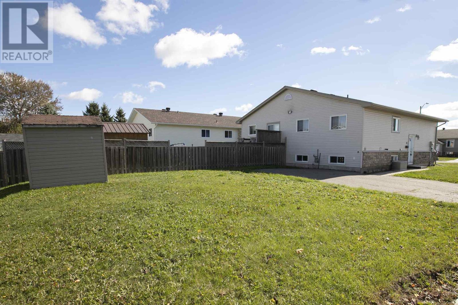 28 Assunta DR - Image 10