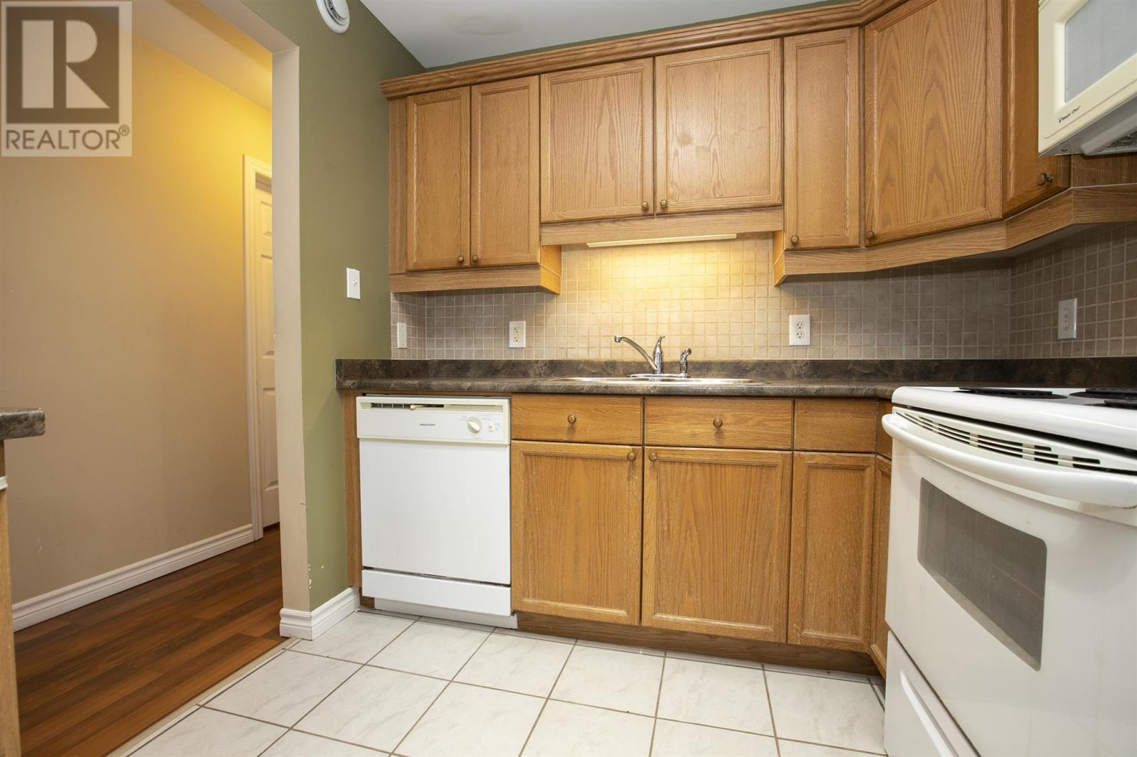 28 Assunta DR - Image 23