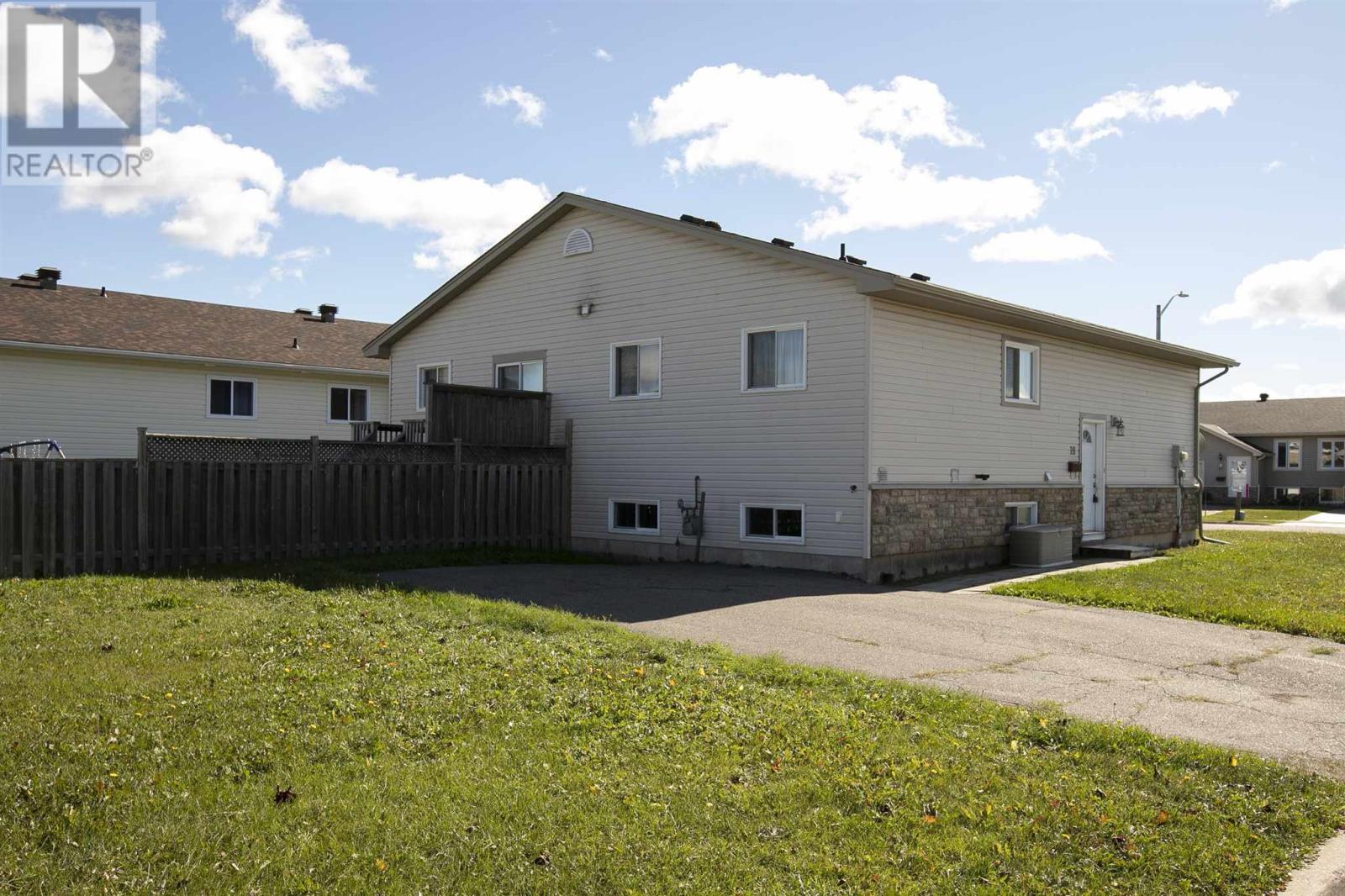 28 Assunta DR - Image 8