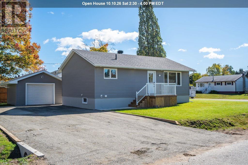 11 Glenwood AVE - 1