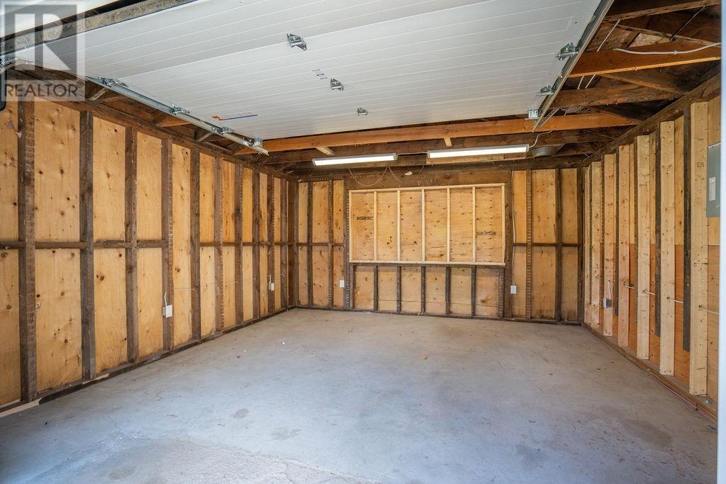 11 Glenwood AVE - Image 12
