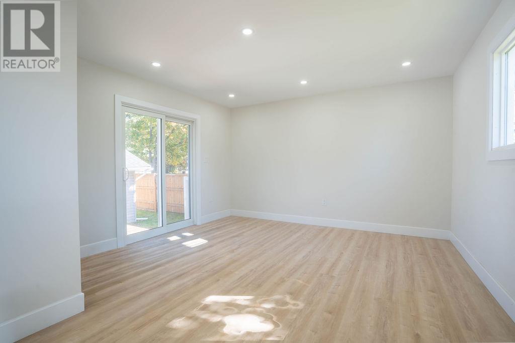 11 Glenwood AVE - 20