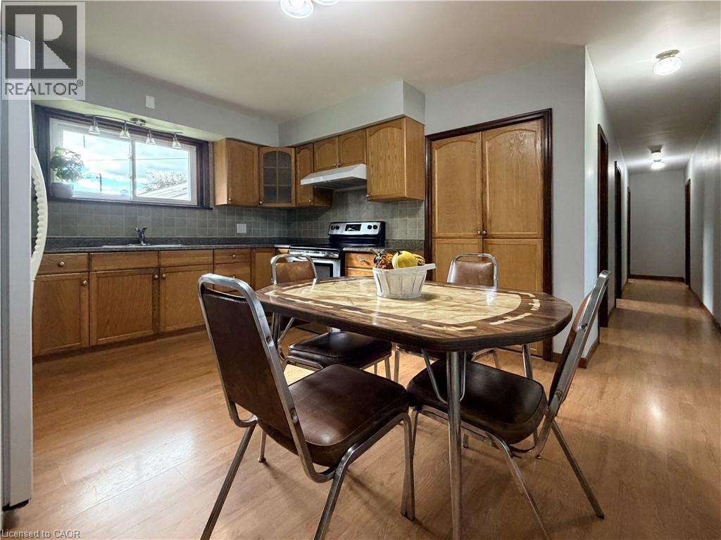 181 MONTCLAIR Crescent - Image 17