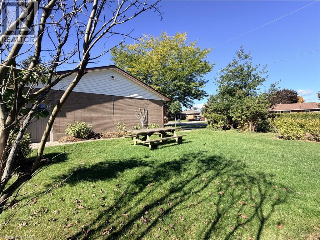 181 MONTCLAIR Crescent - 40