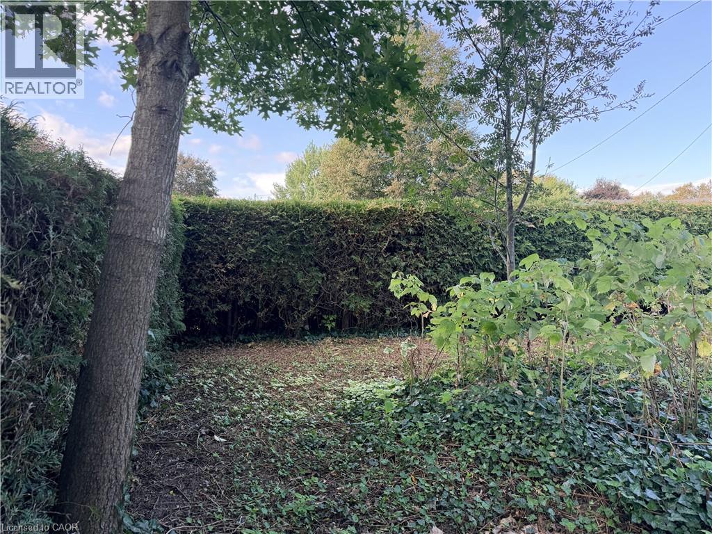 181 MONTCLAIR Crescent - Image 45