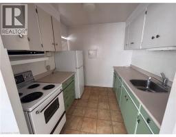 2054 Courtland Drive Unit# 404, Burlington, ON L7R1R8 Photo 9