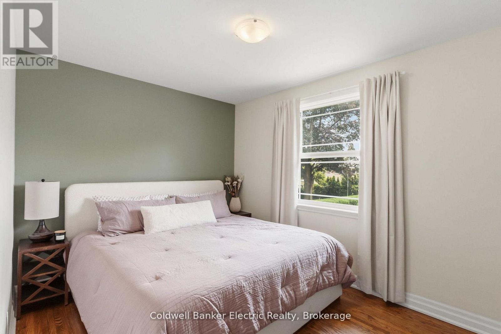 326 Cochrane Street, Whitby, ON photo 11