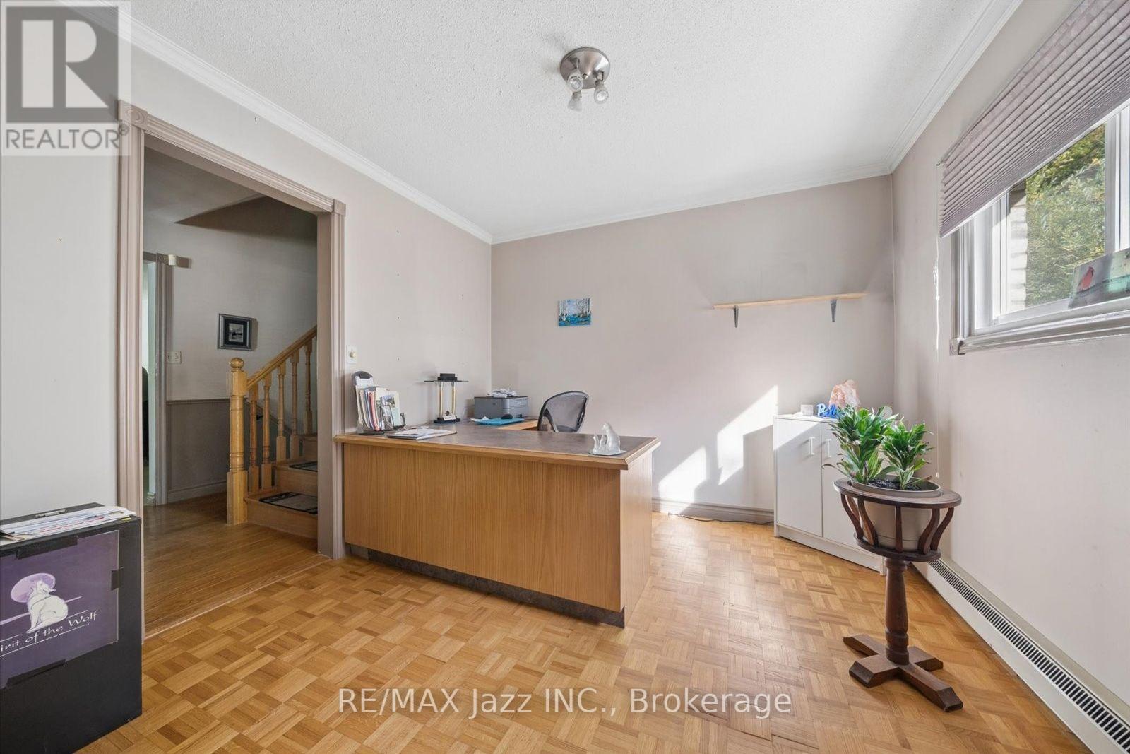 210 Murray Drive, Aurora, ON photo 12