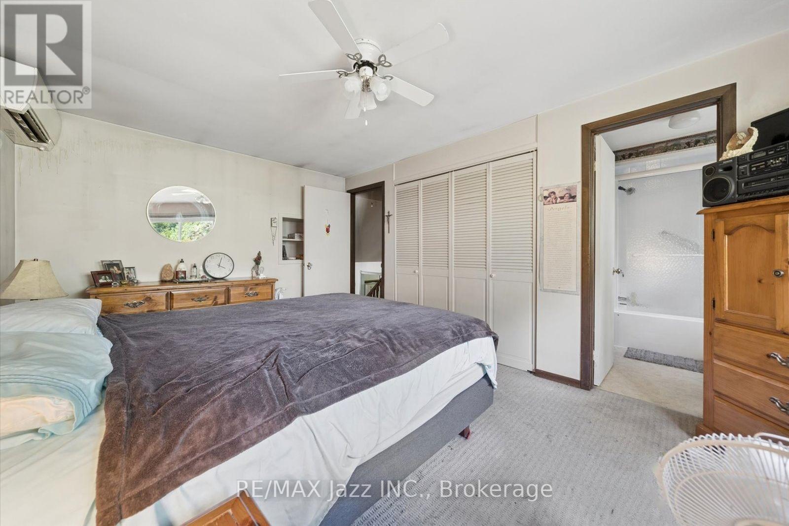 210 MURRAY DRIVE - 20