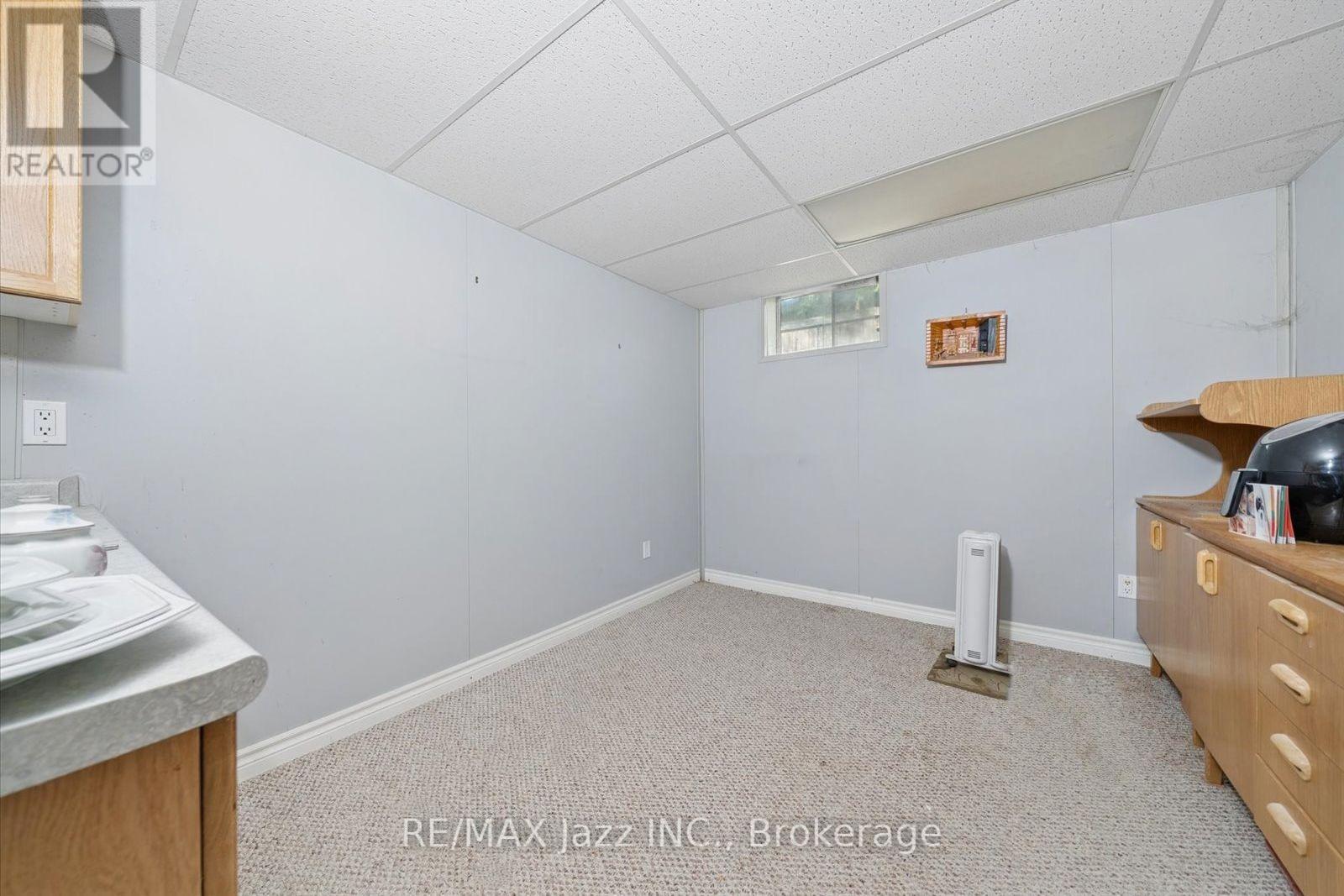 210 MURRAY DRIVE - 34