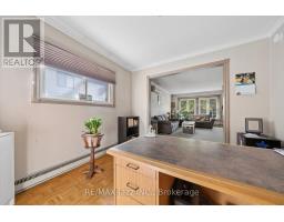 210 Murray Drive, Aurora, ON L4G2C5 Photo 13