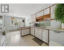 210 Murray Drive, Aurora, ON L4G2C5 Photo 14