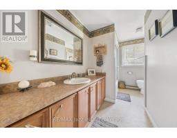 210 Murray Drive, Aurora, ON L4G2C5 Photo 21