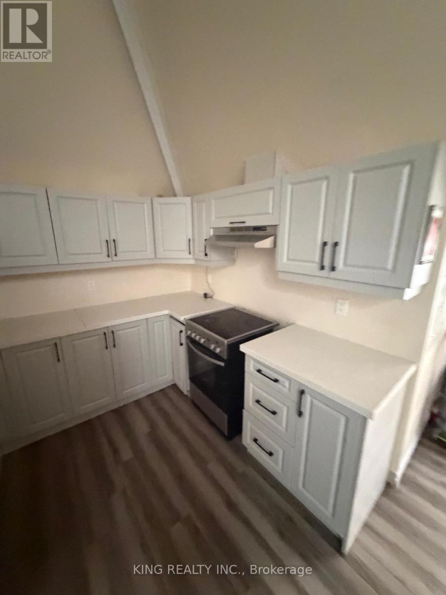 UPPER - 544 DUNDAS STREET E, London East (East F)