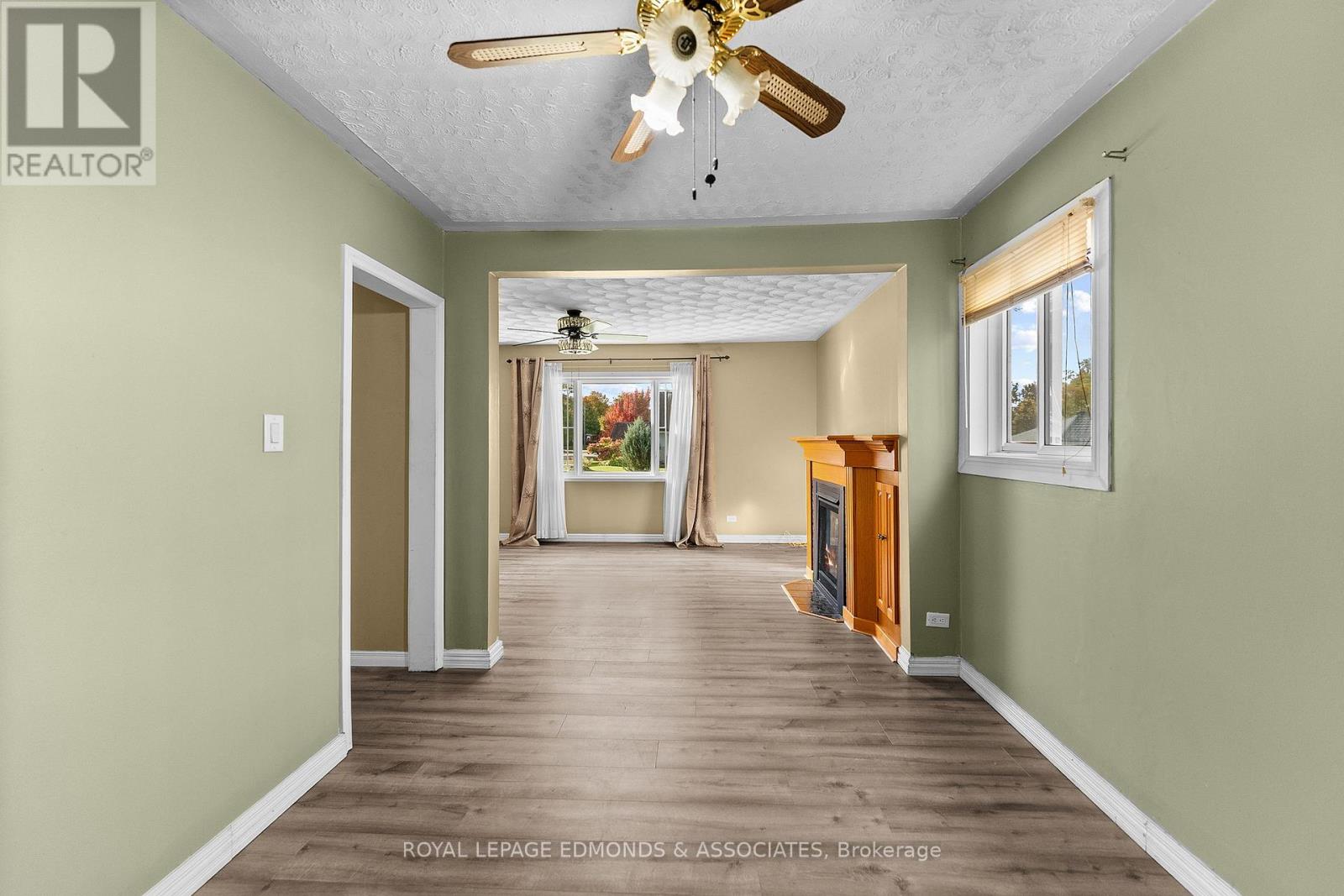 359 CHAMBERLAIN STREET - 15