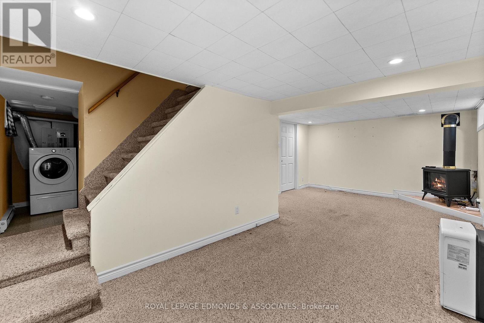 359 CHAMBERLAIN STREET - Image 25
