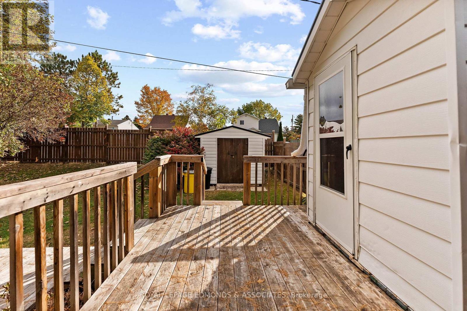 359 CHAMBERLAIN STREET - Image 37
