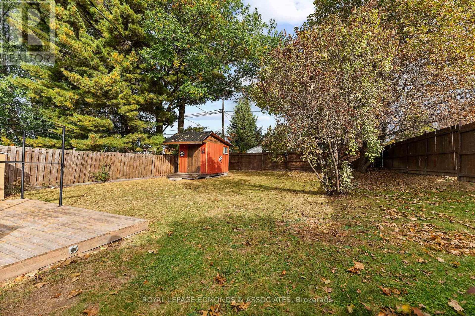 359 CHAMBERLAIN STREET - 42