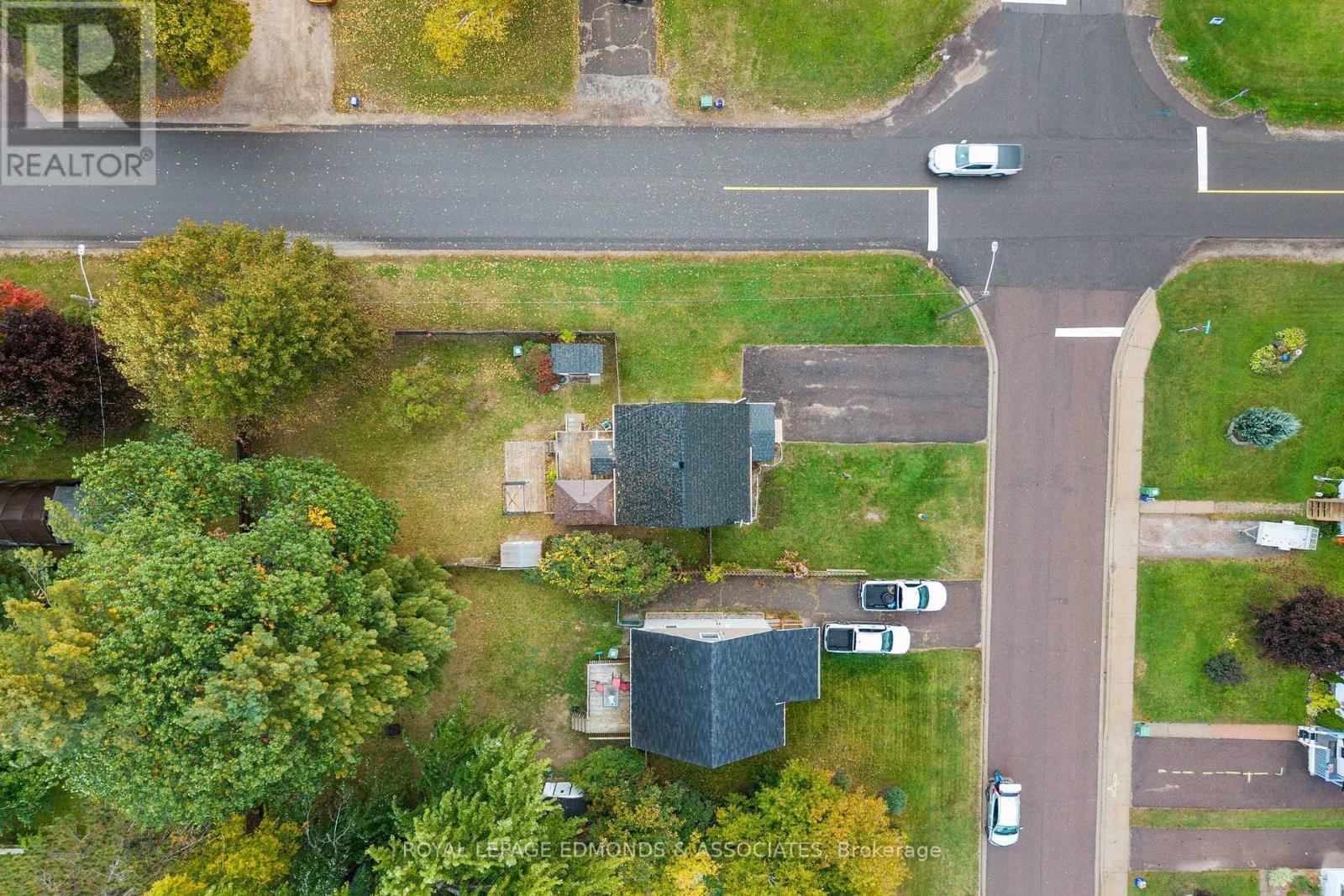 359 CHAMBERLAIN STREET - Image 43