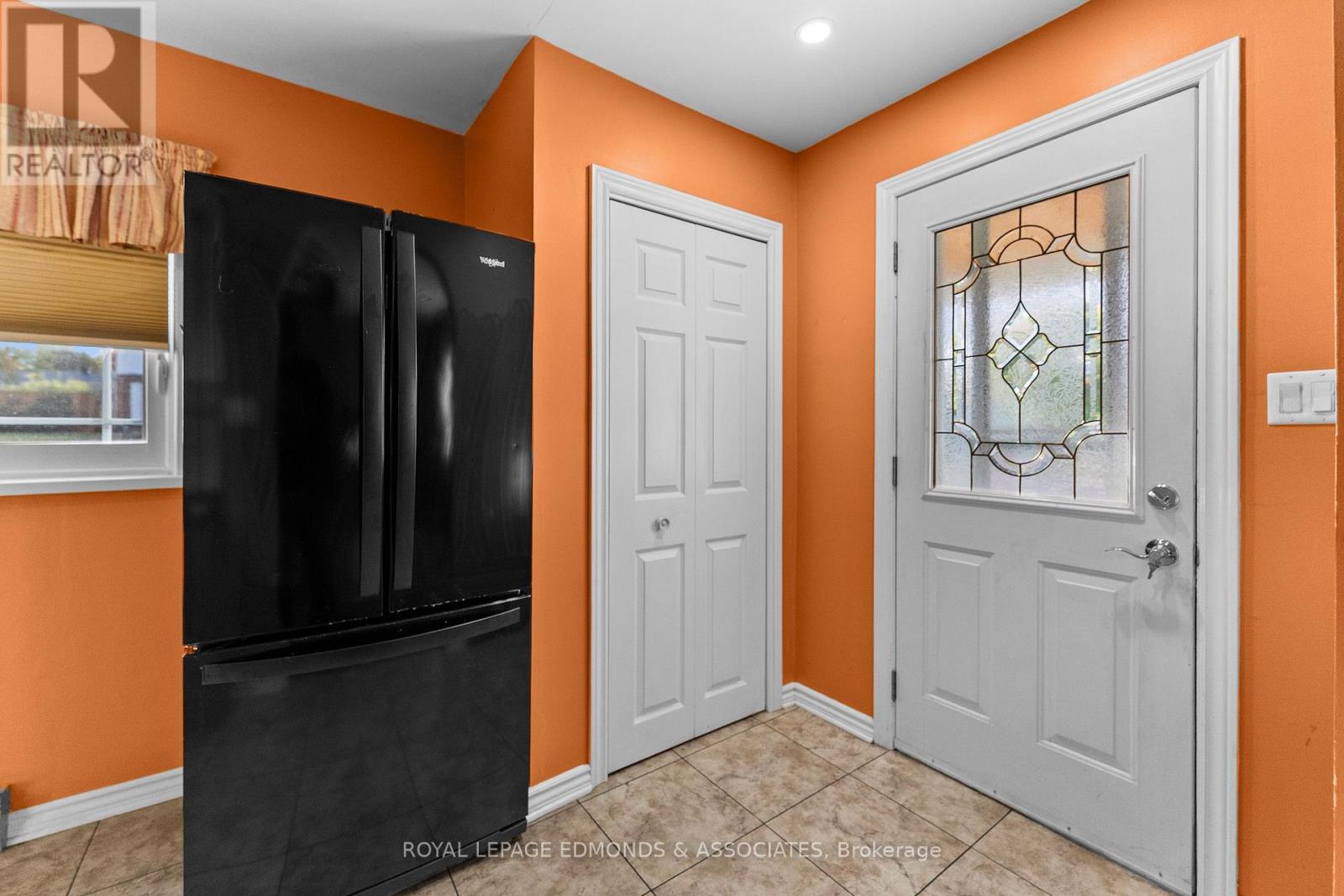 359 CHAMBERLAIN STREET - Image 6
