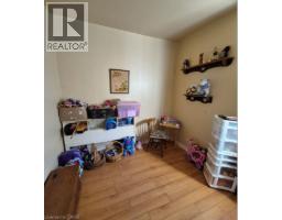 20 N Carleton Street, Thorold, ON L2V2A4 Photo 10