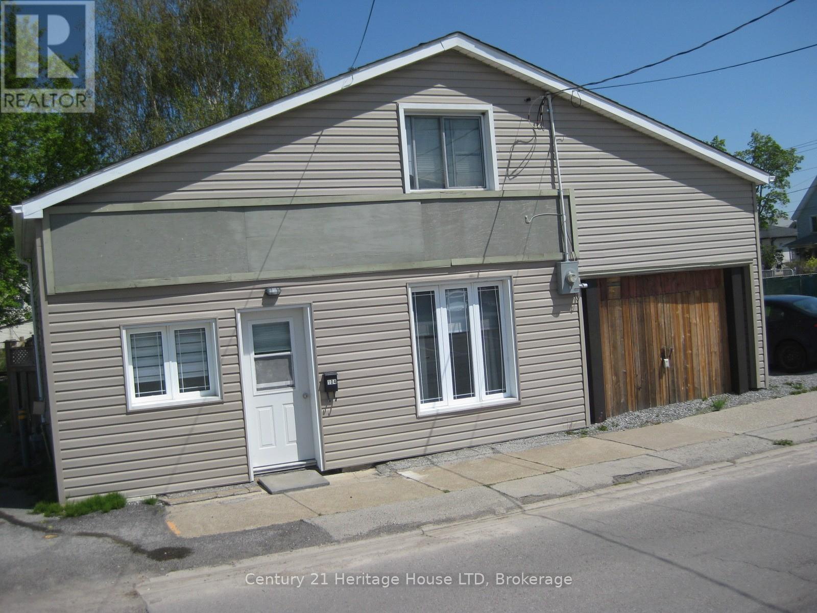 104 FRASER STREET, Port Colborne (Killaly East)