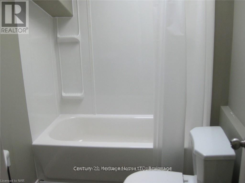 104 FRASER STREET, Port Colborne (Killaly East) — photo 8
