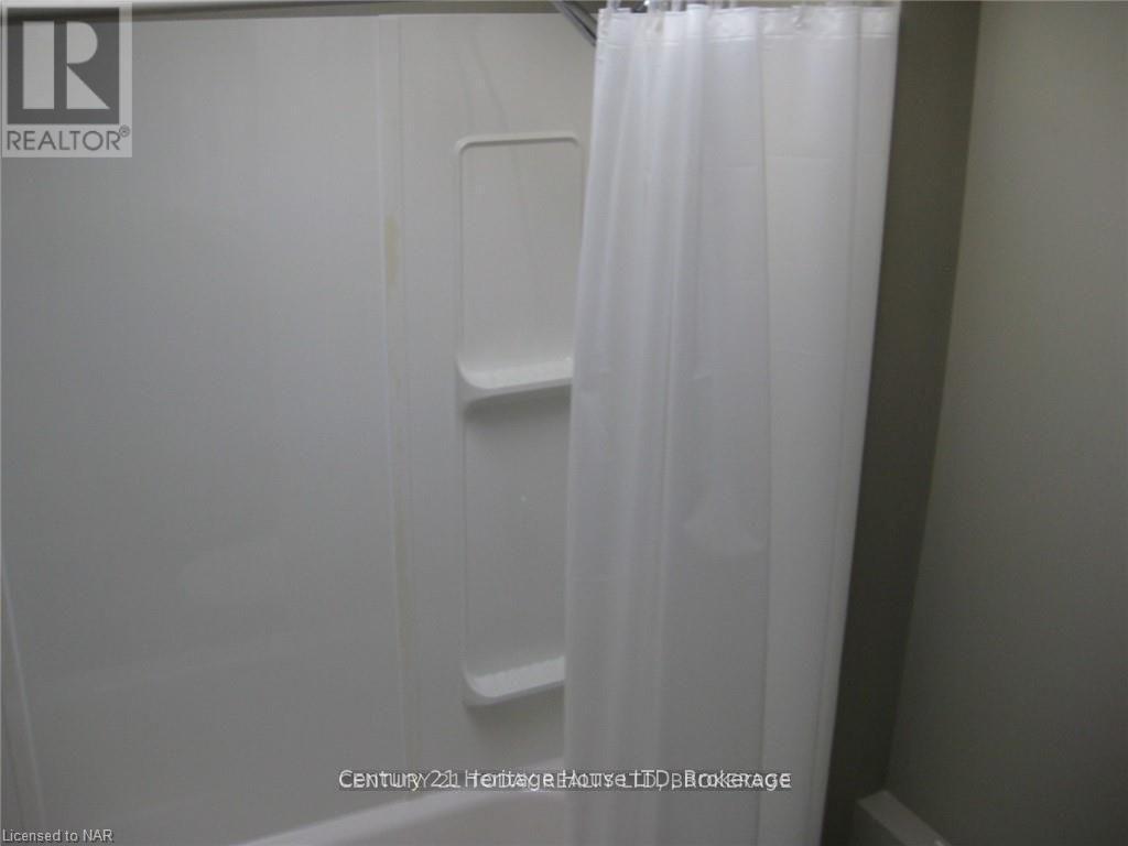 104 FRASER STREET, Port Colborne (Killaly East) — photo 9