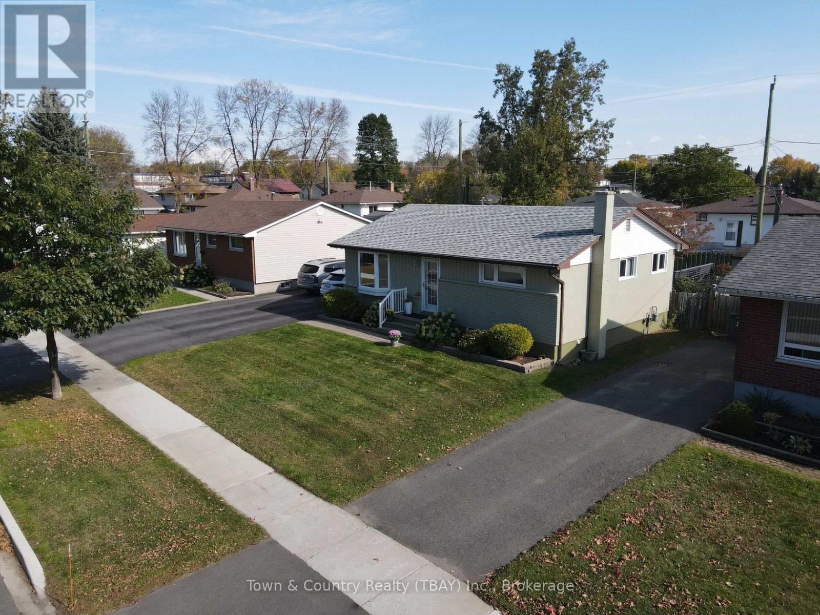 213 CEDAR AVENUE - 2