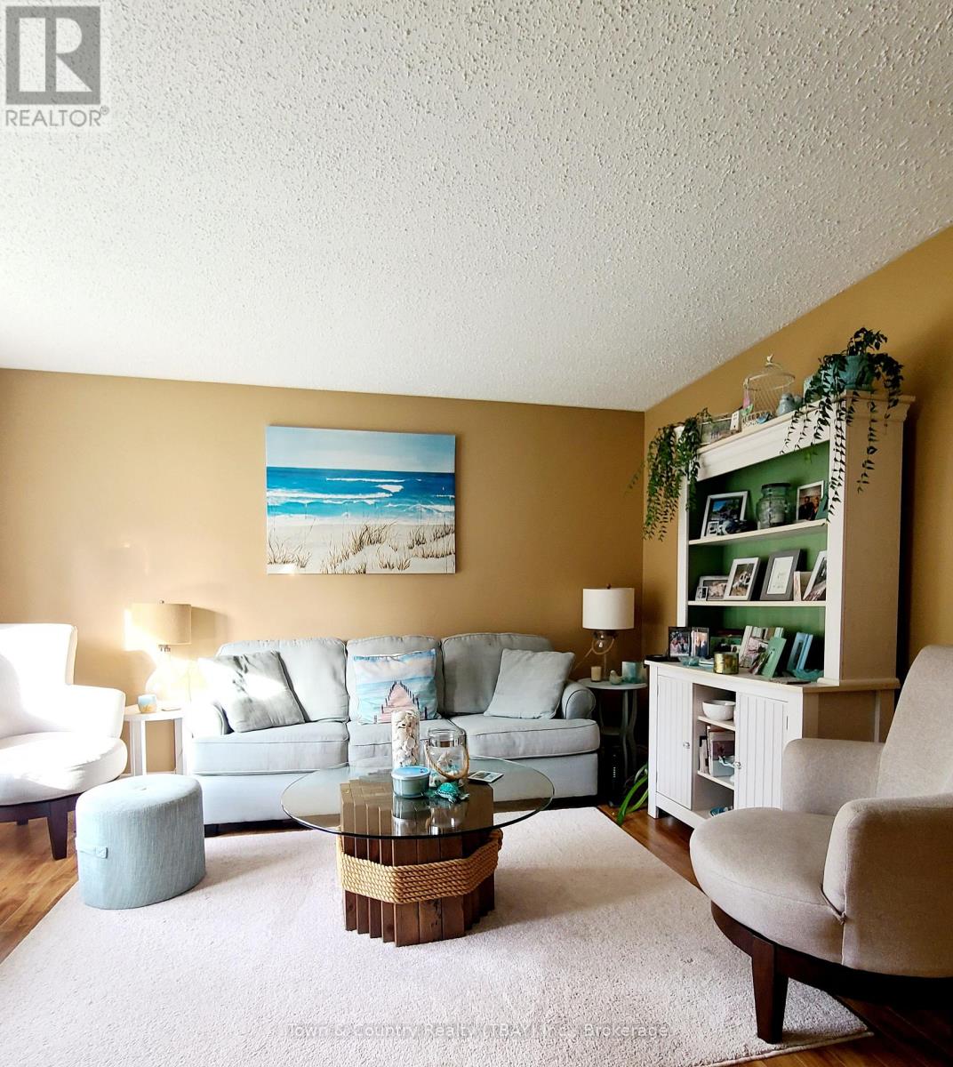 213 CEDAR AVENUE - 3
