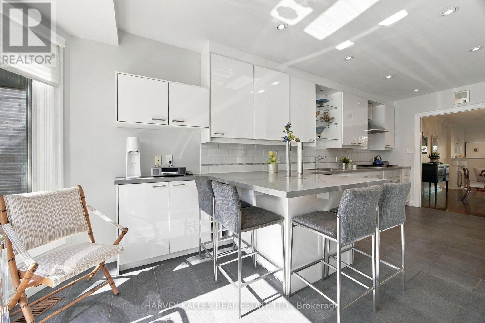 110 GLENFOREST ROAD - 6