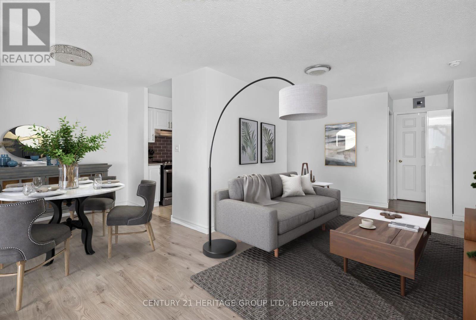 #1017 39 ONEIDA CRESCENT - 2