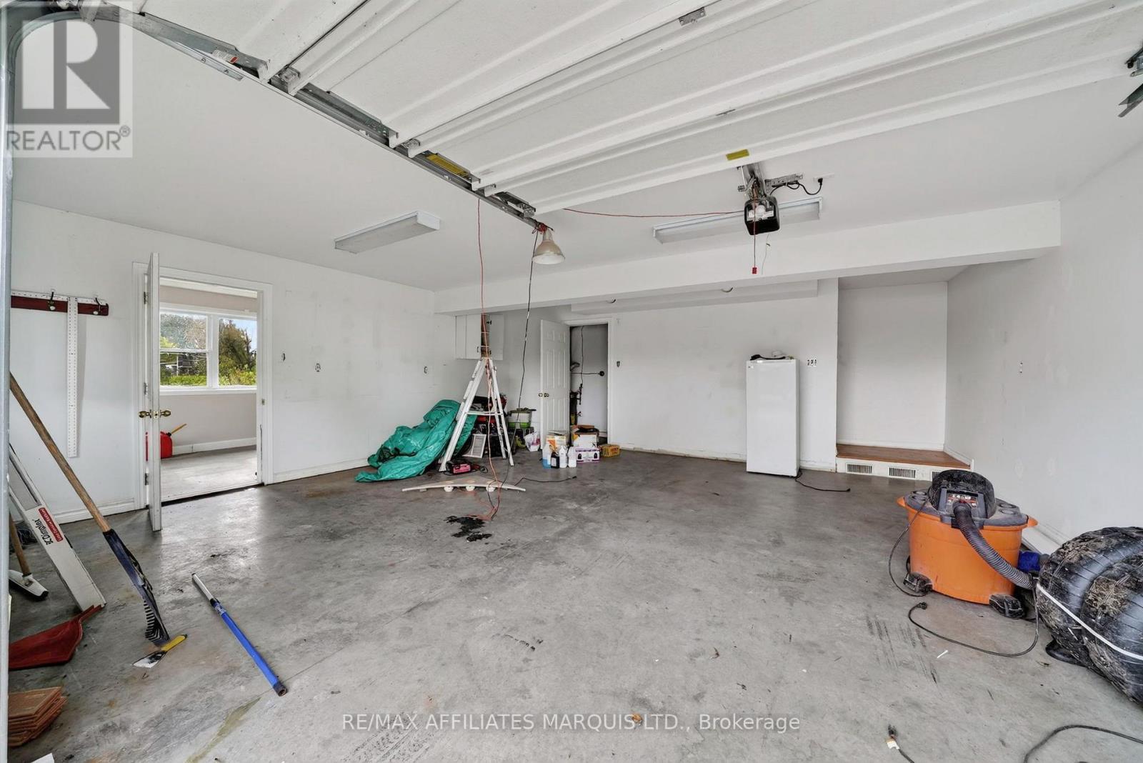 6240 167TH AVENUE - 41