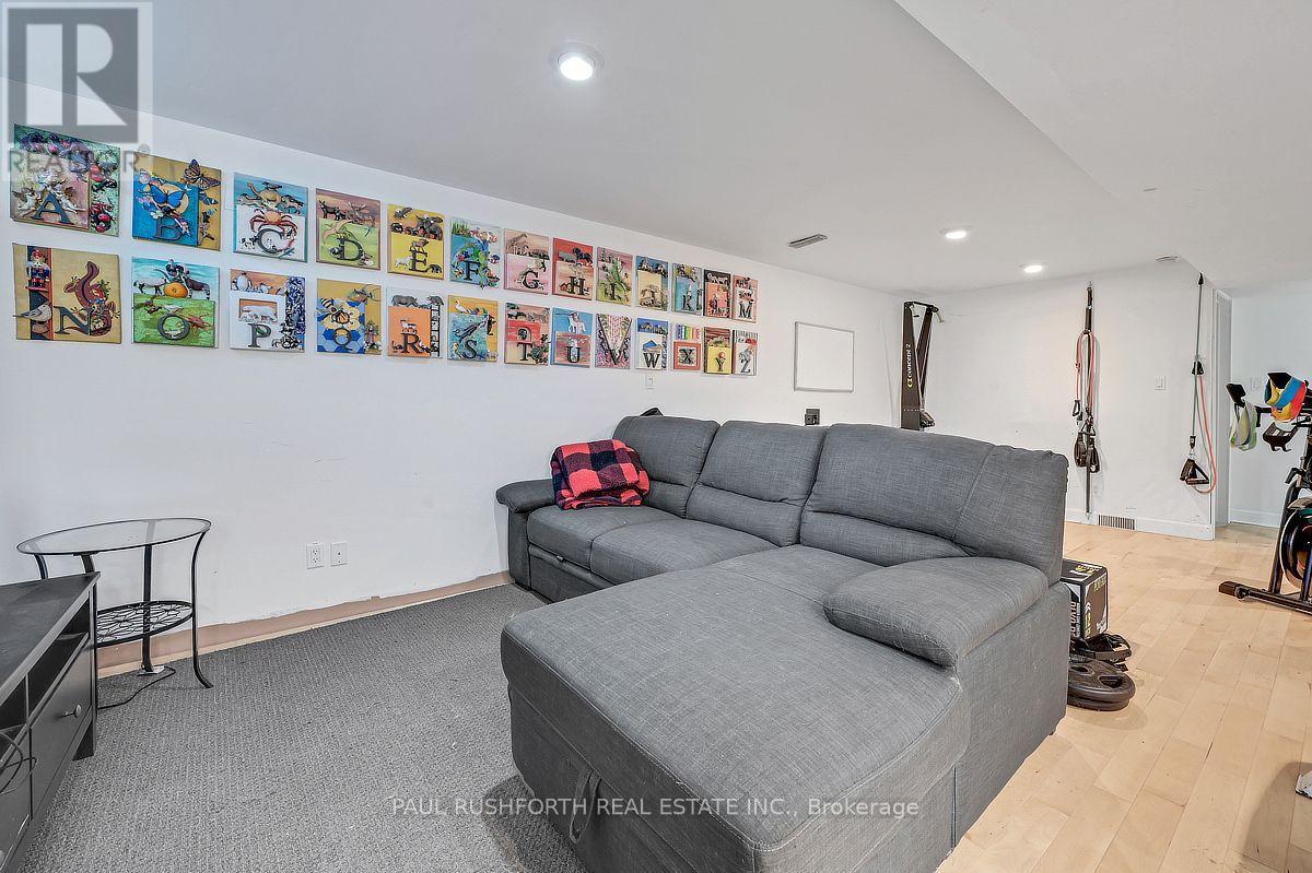11 Avonhurst Avenue — photo 27