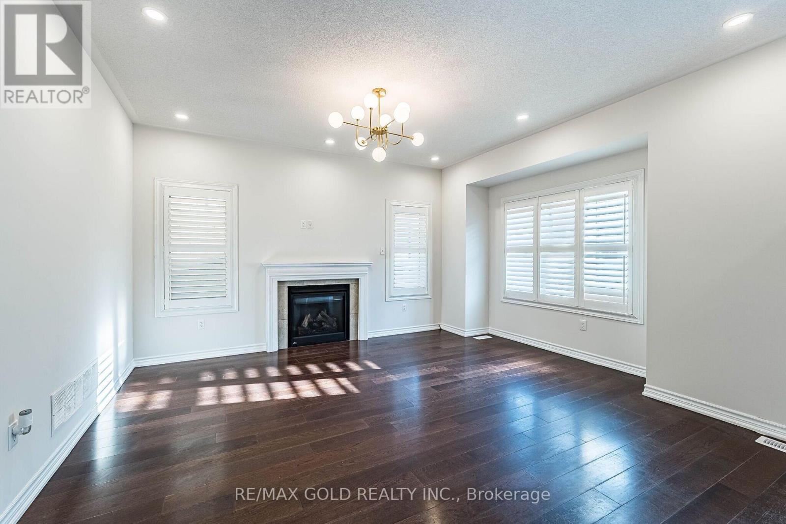 17 Lola Crescent, Brampton, ON photo 15