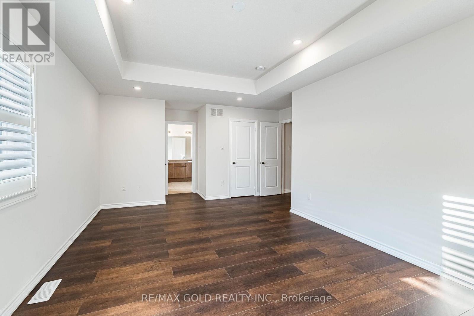 17 LOLA CRESCENT - 20