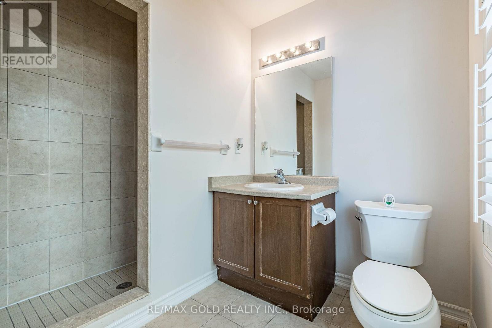 17 Lola Crescent, Brampton, ON photo 26