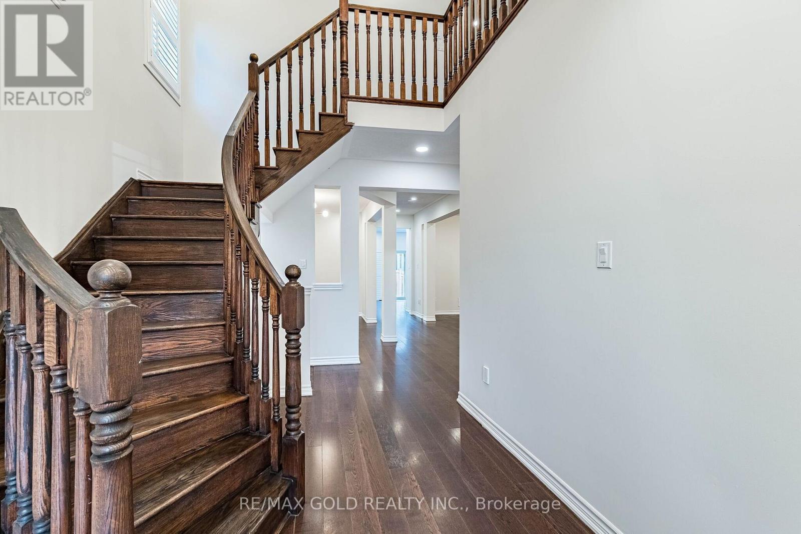 17 Lola Crescent, Brampton, ON photo 6