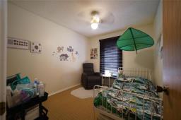 Bedroom - 39 Kinsley Crescent, Winnipeg, MB R2C4K1 Photo 6