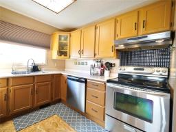39 Kinsley Crescent, Winnipeg, MB R2C4K1 Photo 10