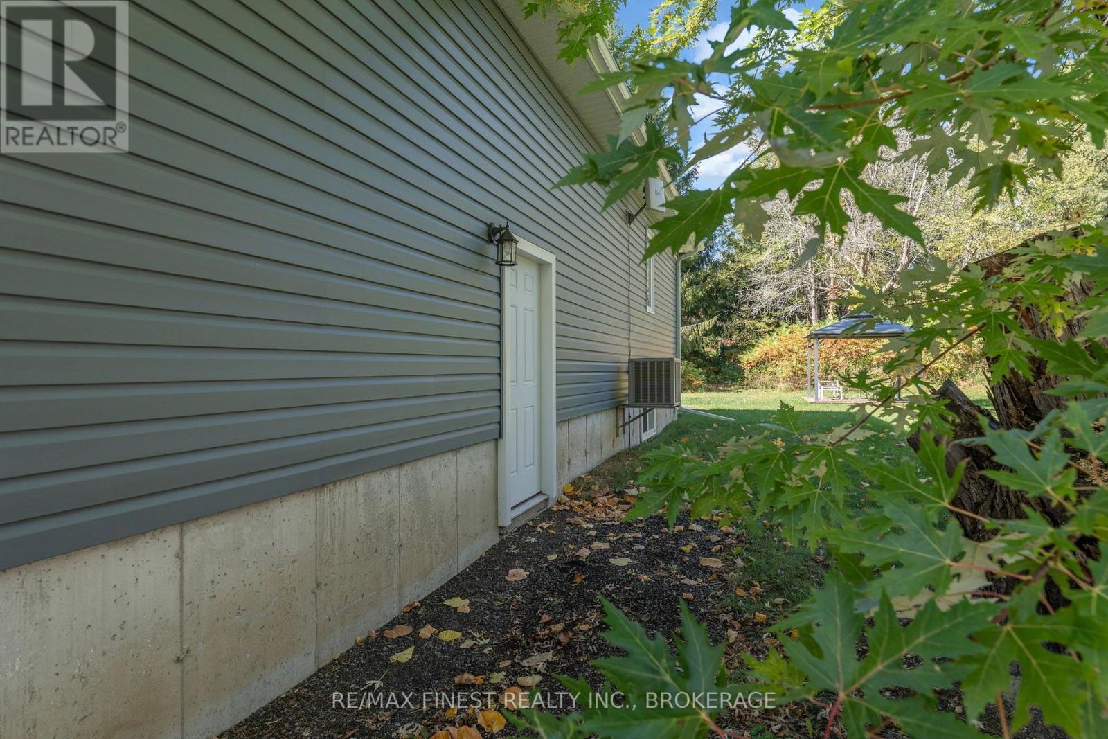 5082 HIGHWAY 15 - Image 36