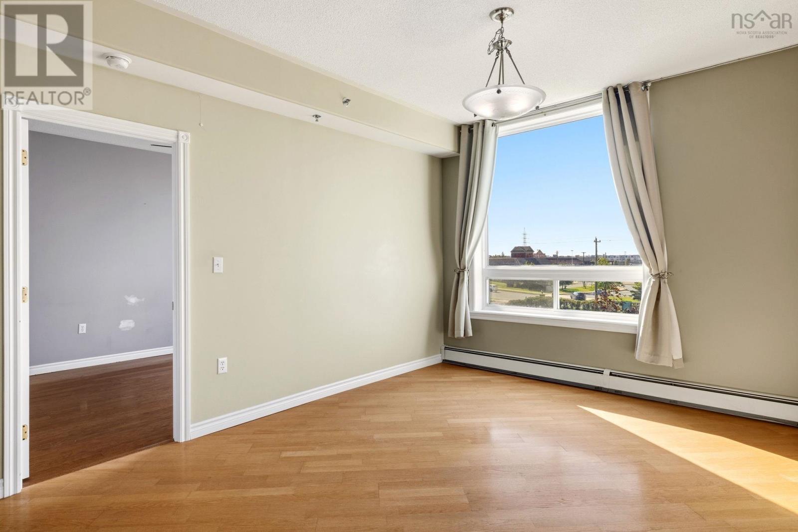 #210 10 Regency Park Drive - Image 10