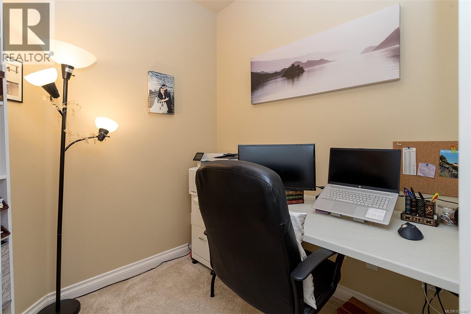 #204 866 Goldstream Ave - 22