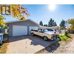 Recreational, Games room - 3419 50 Avenue, Innisfail, AB T4G1H4 Photo 12