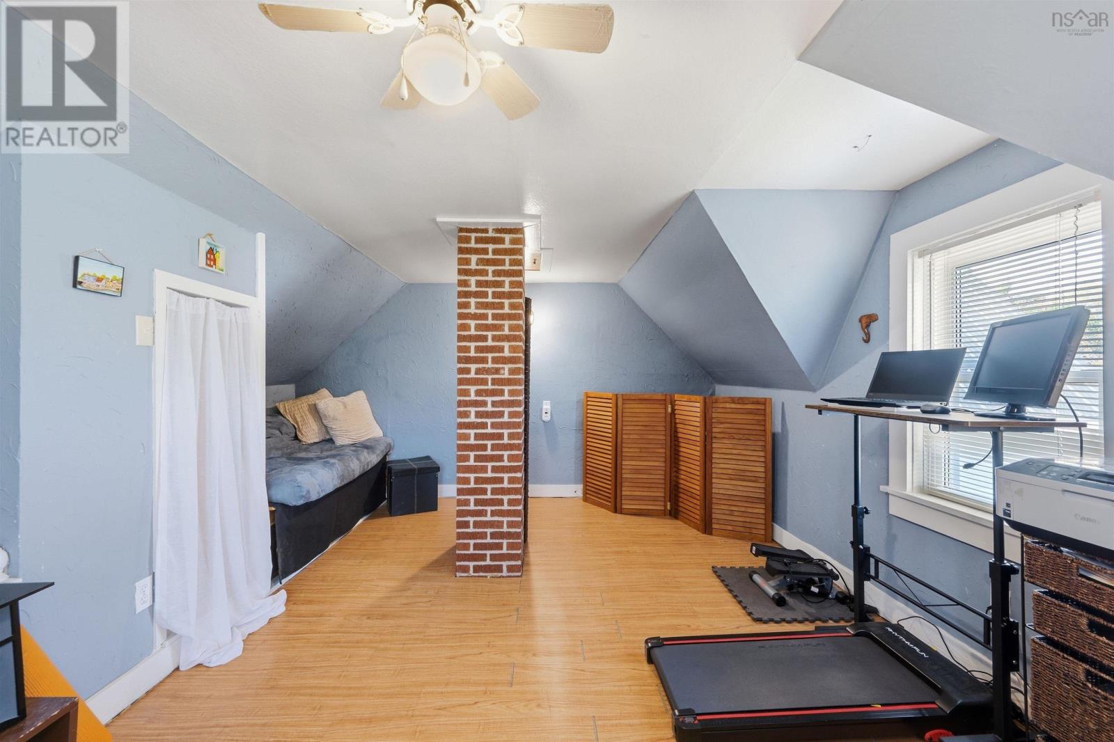 1462 East Dalhousie Road - 23