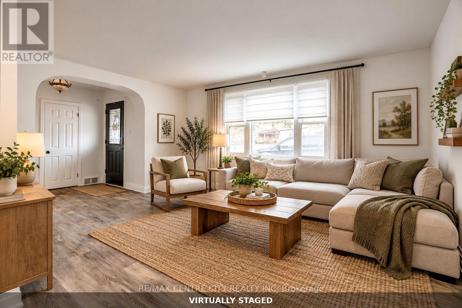 549 Victoria Street — photo 7