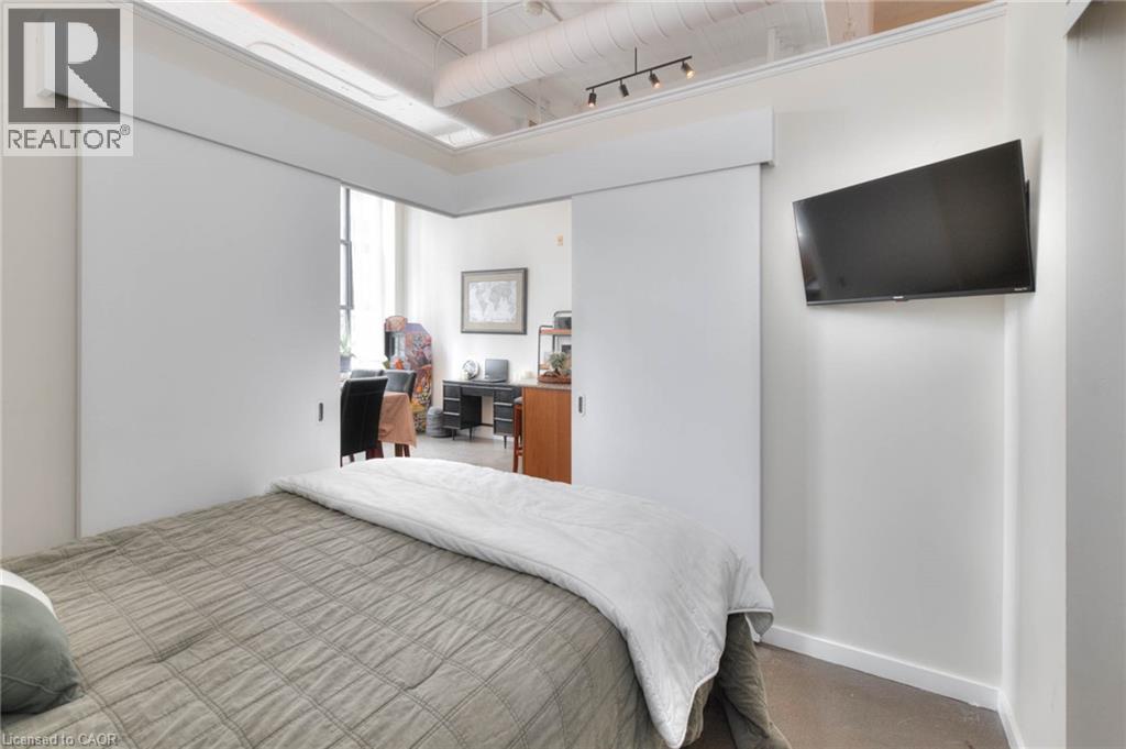 410 King Street West — photo 18