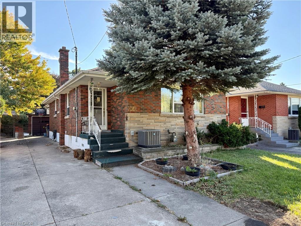 Photo of 904 MAPLE Avenue