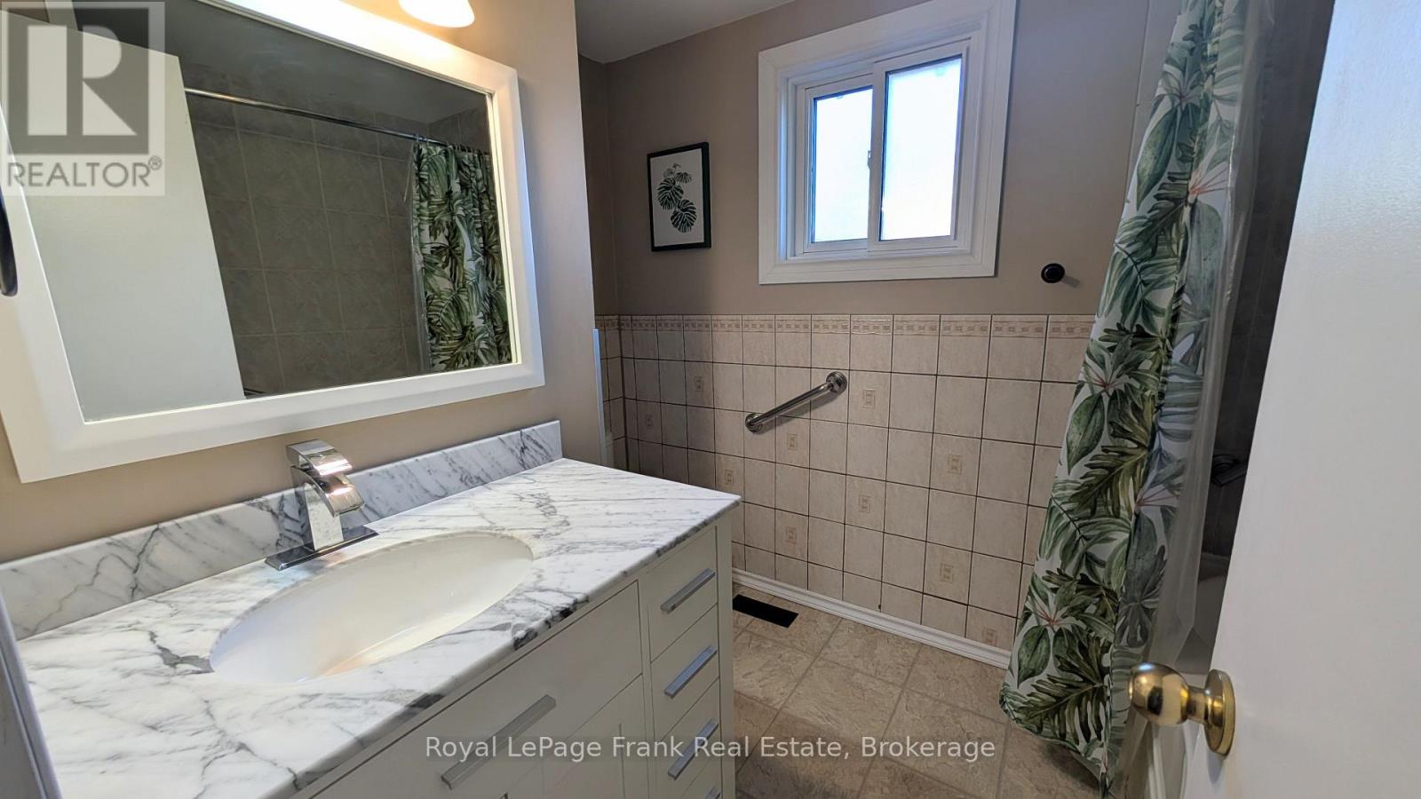 582 LAKEVIEW AVENUE - 12