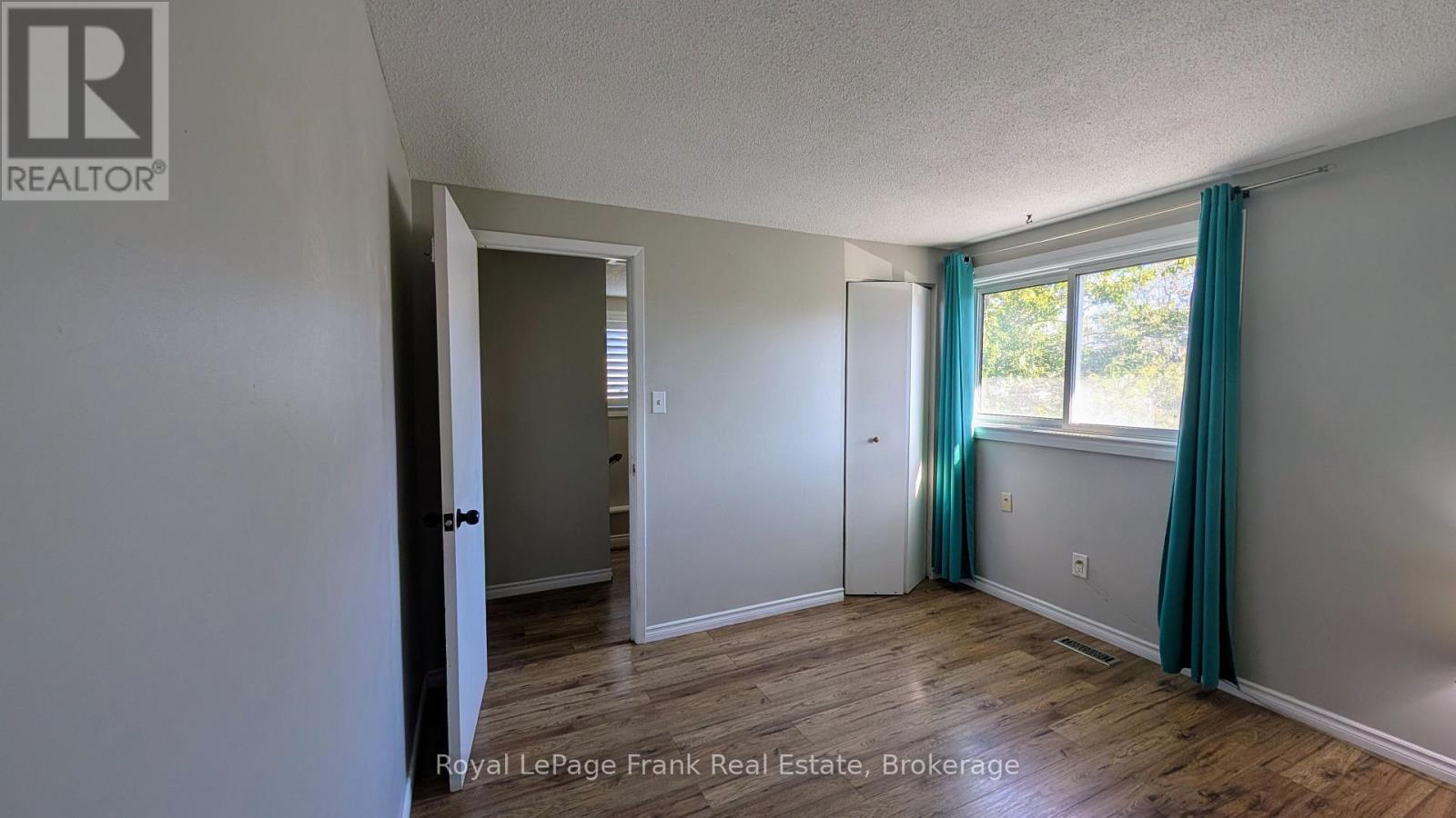 582 LAKEVIEW AVENUE - 9